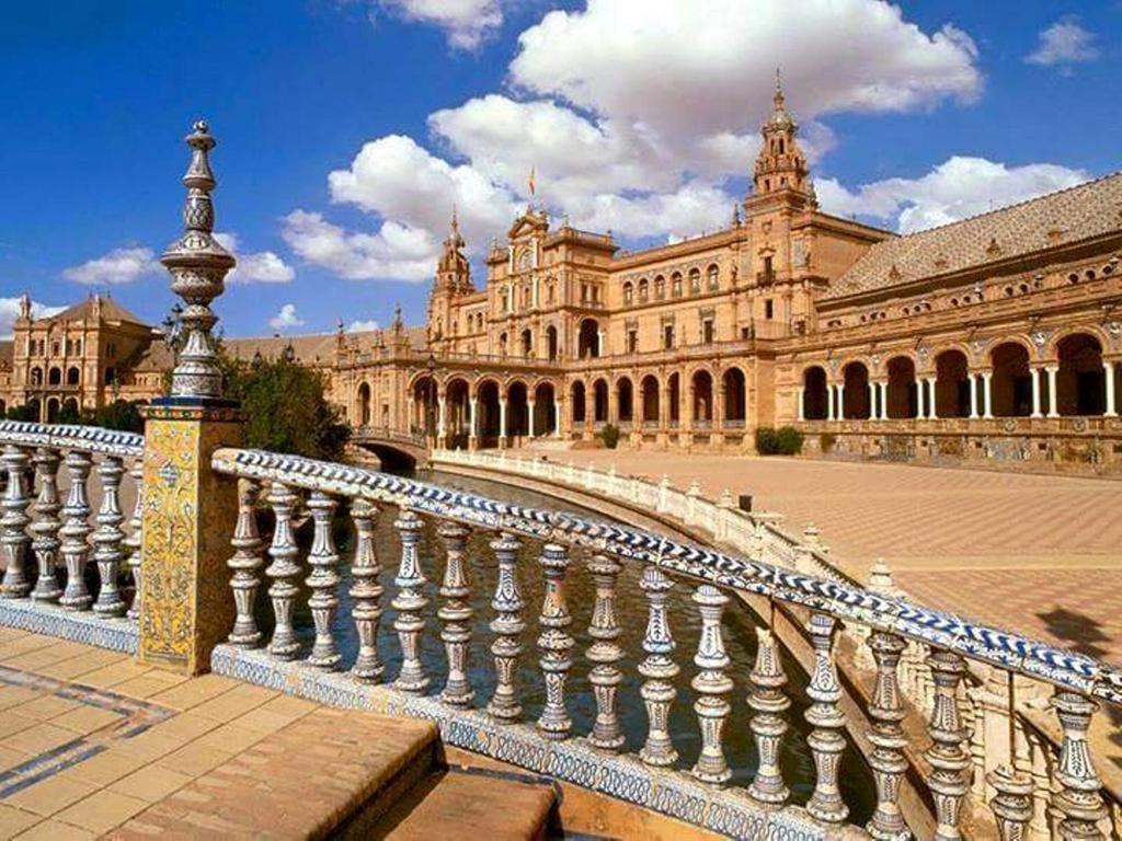 Like Home Sevilla - Museo Luaran gambar