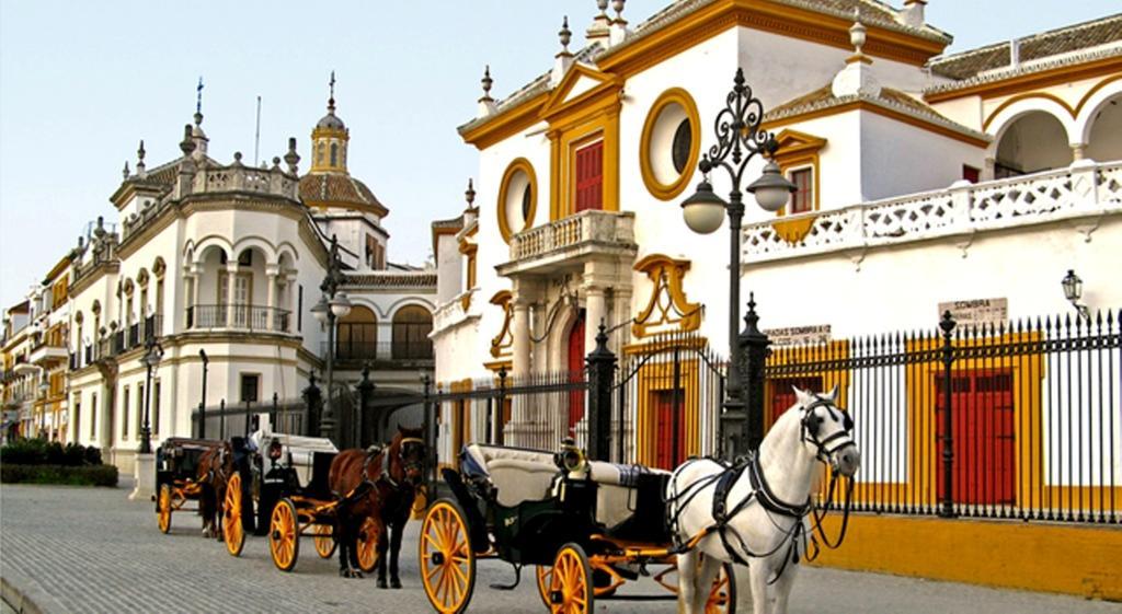 Like Home Sevilla - Museo Luaran gambar